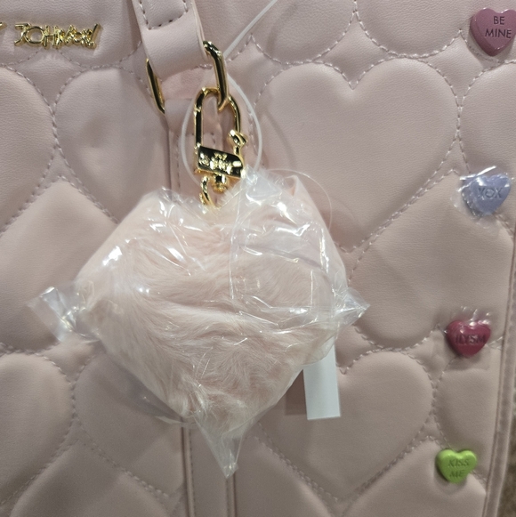 NEW Betsey Johnson Valentines Heart Tote Handbag - Picture 4 of 7